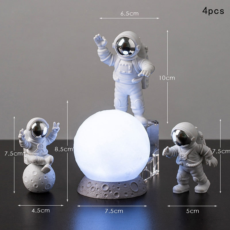 Astronaut and Moon Figures/4 pcs